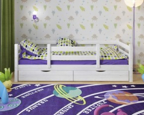 Детская кровать из массива березы Соня-5 (Белый/Лак) в Губахе - gubaha.ok-mebel.com | фото 1