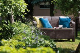 Диван пластиковый Корфу (Corfu love seat) коричневый - серо-бежевый* в Губахе - gubaha.ok-mebel.com | фото 4