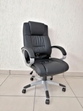Кресло Barneo K-6 для руководителя (черная экокожа) в Губахе - gubaha.ok-mebel.com | фото 1