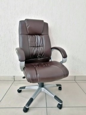 Кресло Barneo K-6 для руководителя (коричневая экокожа) в Губахе - gubaha.ok-mebel.com | фото
