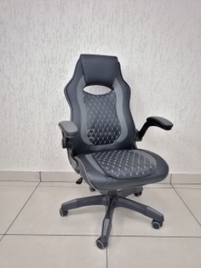 Кресло геймерское Barneo K-37 (черная кожа серые вставки) в Губахе - gubaha.ok-mebel.com | фото