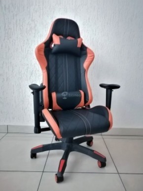 Кресло геймерское Barneo K-52 (черная экокожа оранжевые вставки) в Губахе - gubaha.ok-mebel.com | фото