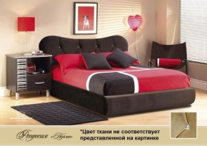 Кровать Феодосия 1600 со стразами в ткани "Конфетти кофе" (коричневый) серия Норма (+основание на опорах) в Губахе - gubaha.ok-mebel.com | фото
