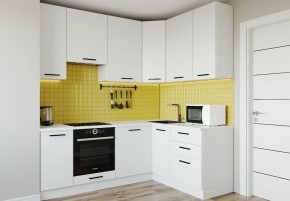 Кухонный гарнитур Белый Глянец 2200*1600 h950 (Стол. 26мм) в Губахе - gubaha.ok-mebel.com | фото